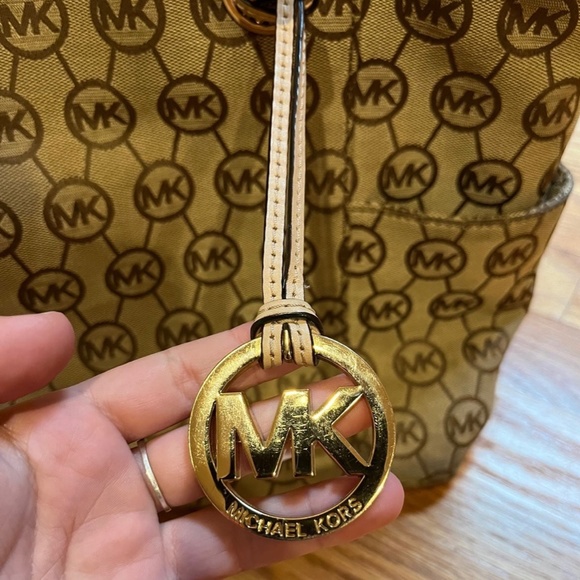 Michael Kors Purse - Picture 4 of 12